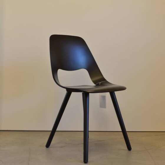 M-Studio Reiter Altenmarkt | Vitra Tip Ton Stuhl image 36