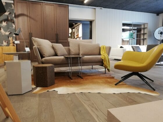 Abverkauf Minotti Beistelltische und Vitra Suita Sofa