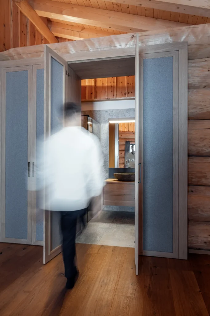 Kasten mit Durchgangs situation