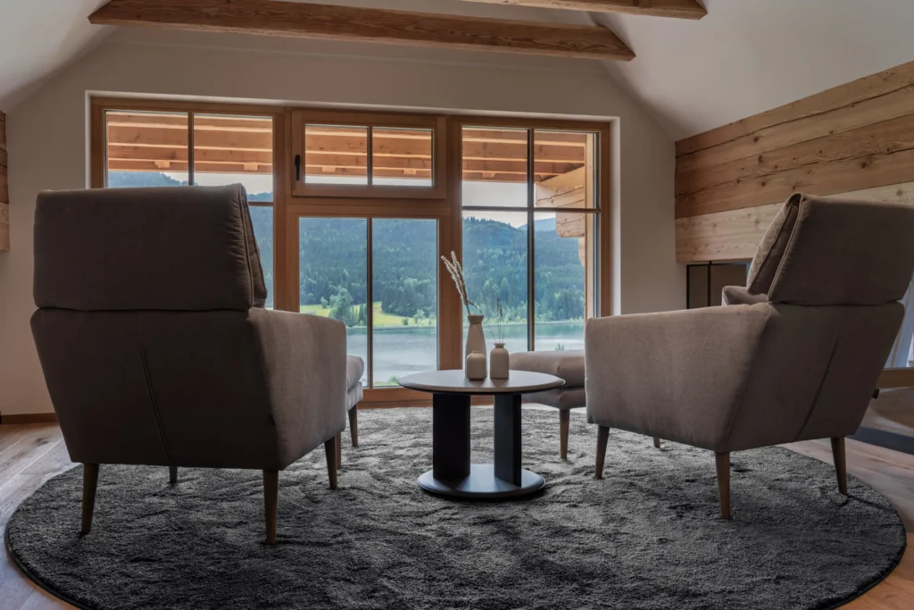 Seeblick Fauteuils mit Teppich