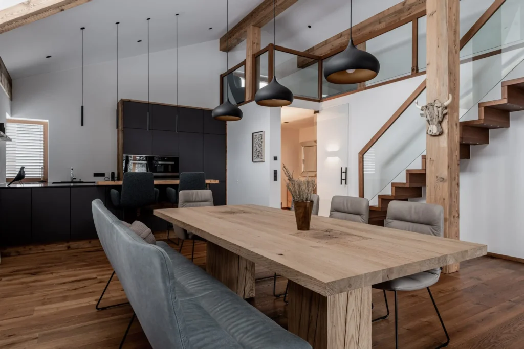 Wohnraum mit Küche und Essbereich M-studio Reiter