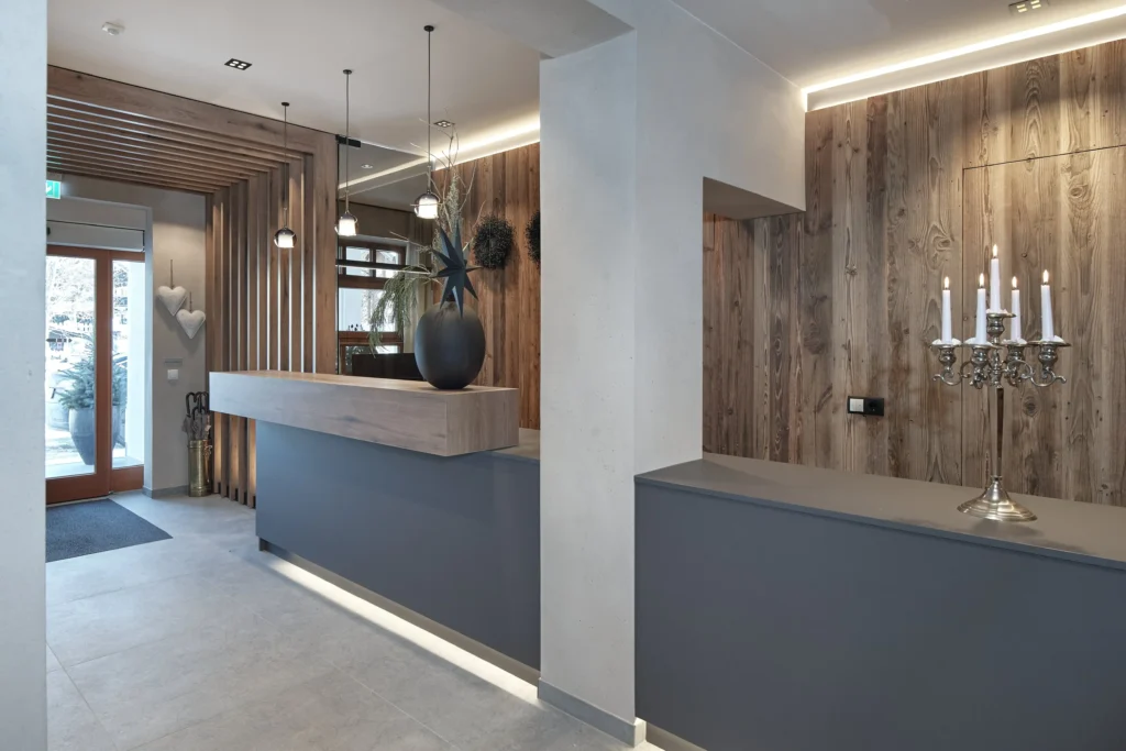 Rezeption Alpenhotel Wurzer Tischlerei Reiter M-Studio Reiter Altenmarkt