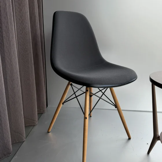 Vitra DSW mit Vollpolster Abverkauf