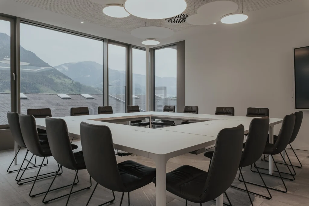 Rimadesio Flat für Büroräumlichkeit