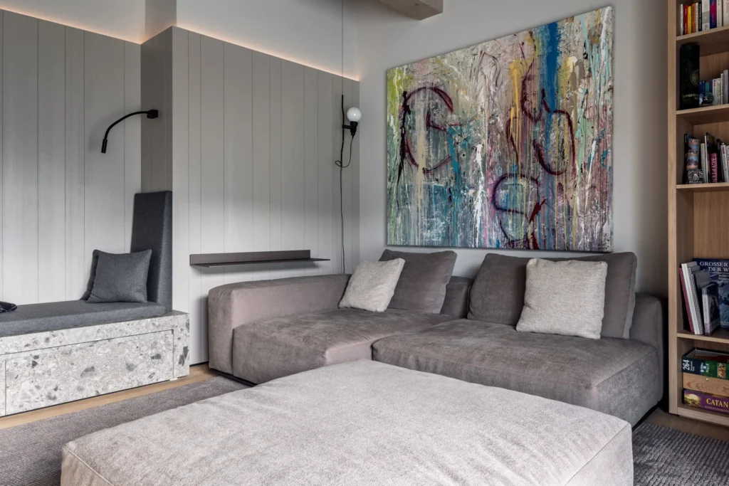 Poliform mit Holzvertäfelung Tischlerei Reiter