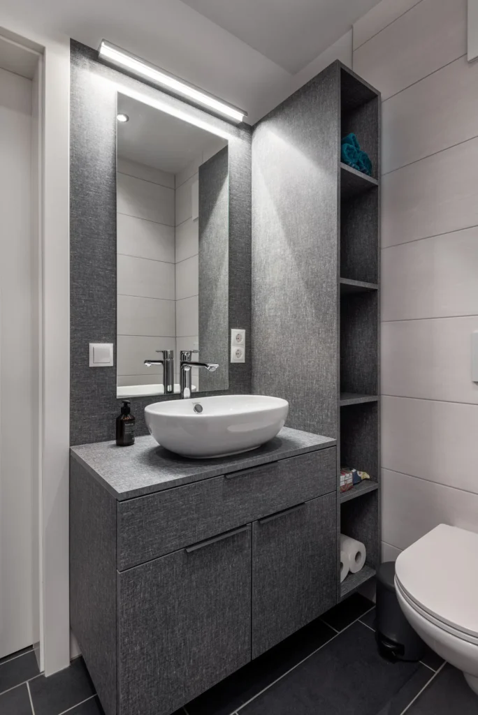 modern kleine Badeinrichtung