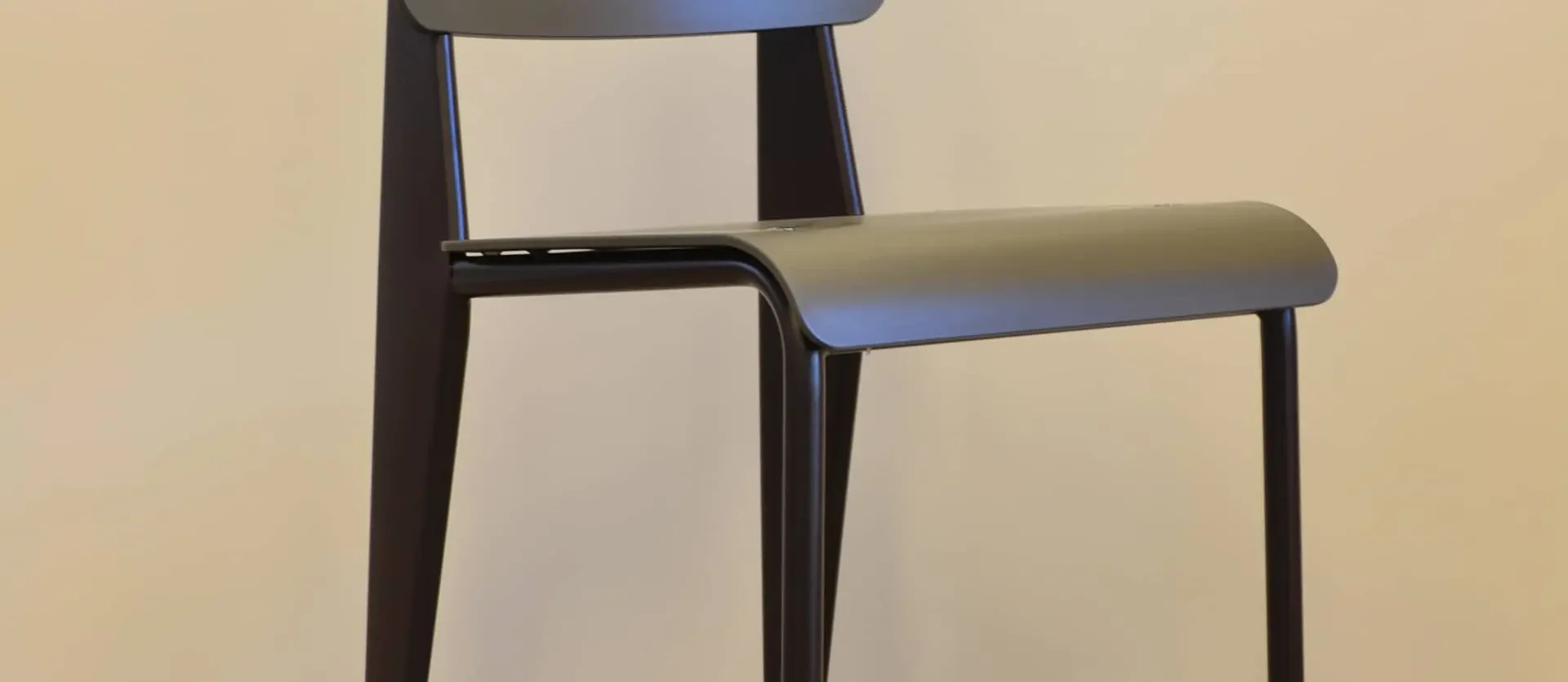 M-Studio Reiter Altenmarkt | Vitra Tip Ton Stuhl image 21