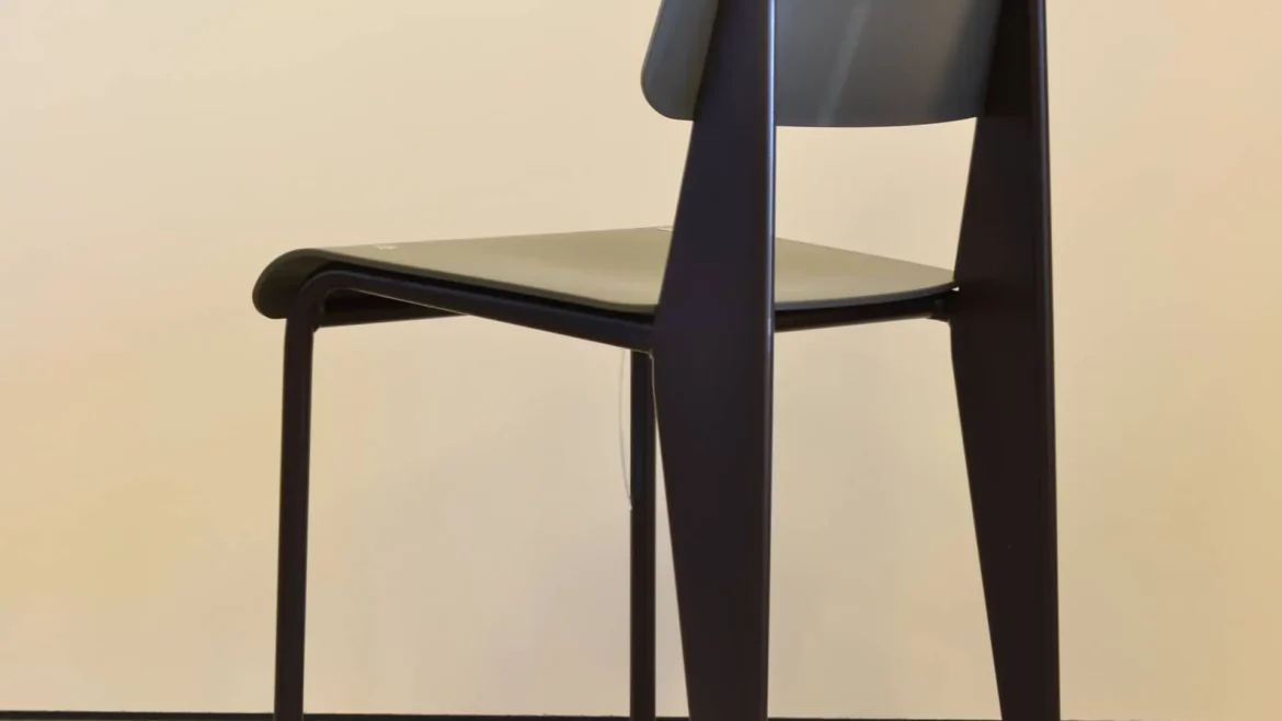 M-Studio Reiter Altenmarkt | Vitra Tip Ton Stuhl image 19