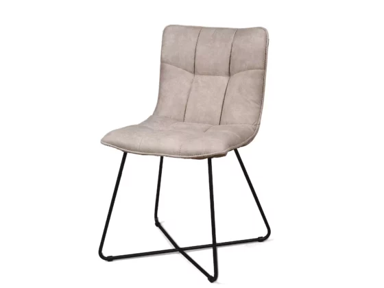 Beiger gepolsterter Stuhl mit schwarzem Metallgestell, modernes Design, Möbelstudio M-Studio Reiter Abverkauf