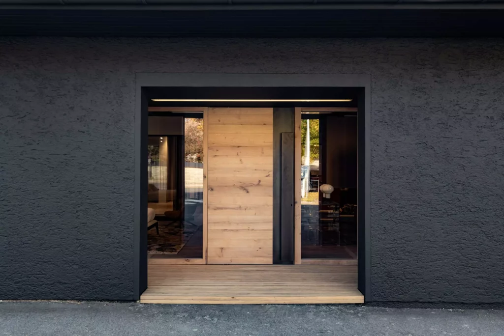 Mirarbeiter geuscht Planung und Verkauf