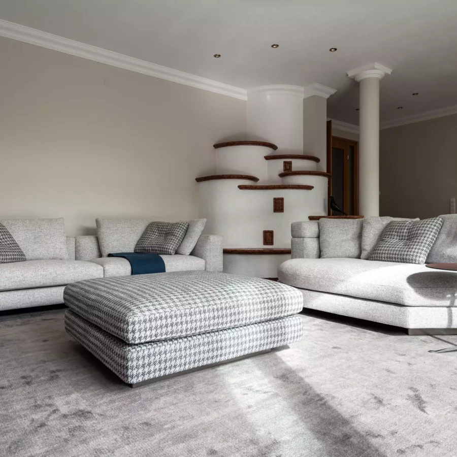 Minotti Alexander im M-Studio Reiter